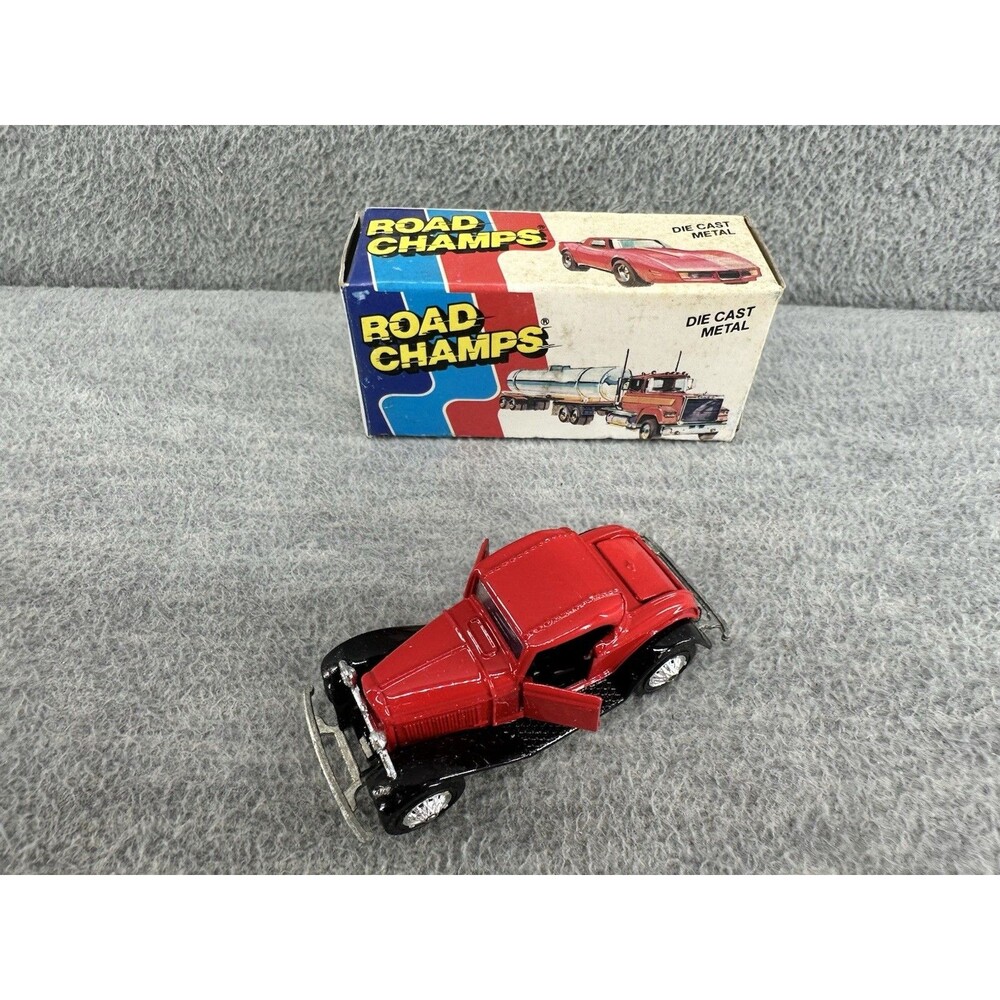 ROAD CHAMPS Ford Red Model A Rumble Seat Roadster Diecast  T5